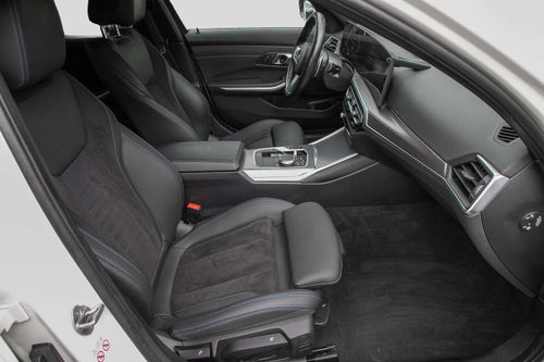 BMW 330i xDrive Touring Automatic