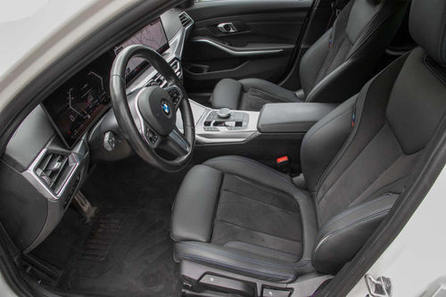 BMW 330i xDrive Touring Automatic