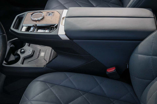BMW iX xDrive40