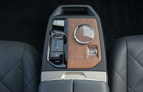 BMW iX xDrive40
