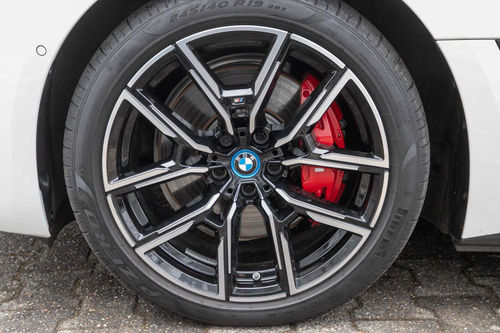 BMW i4 M50