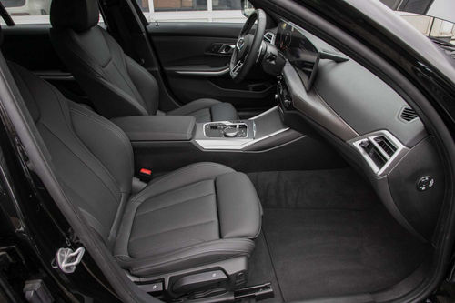 BMW 318i Touring Auto