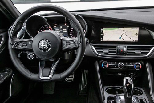 Alfa Romeo Giulia 2.0 Turbo 16V 206kW AT8-Q4 Veloce
