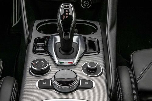 Alfa Romeo Giulia 2.0 Turbo 16V 206kW AT8-Q4 Veloce