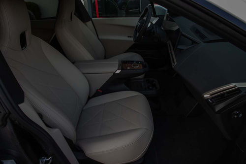 BMW iX xDrive50