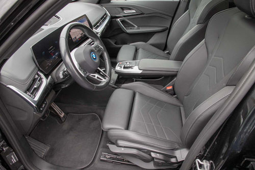 BMW iX1 xDrive30