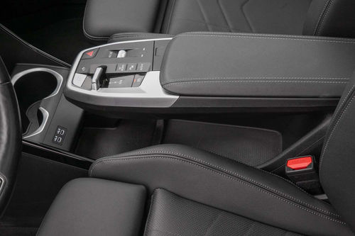BMW iX1 xDrive30