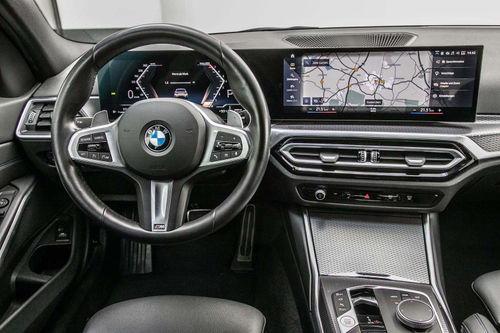 BMW 330i xDrive Touring Automatic