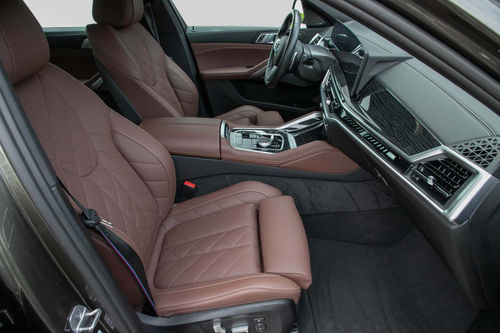 BMW X6 M60i