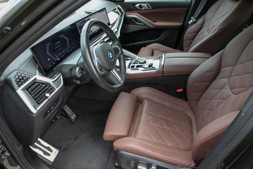 BMW X6 M60i