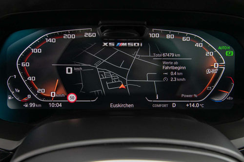 BMW X5 M50i
