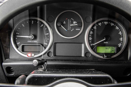 Land Rover Defender 90 TD4 Station Wagon Rough 2