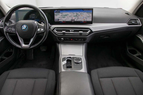 BMW 320e xDrive Touring Auto