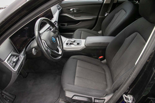 BMW 320e xDrive Touring Auto