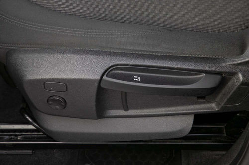 BMW 220i Active Tourer Advantage