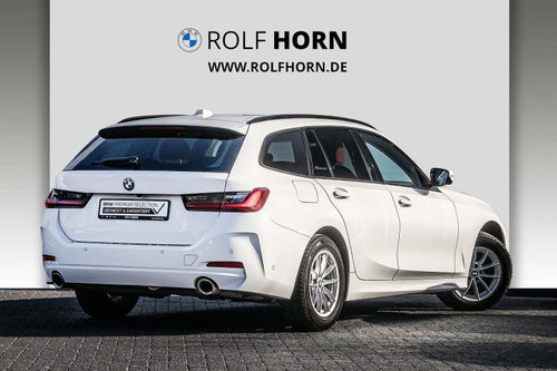 BMW 320i Touring Auto