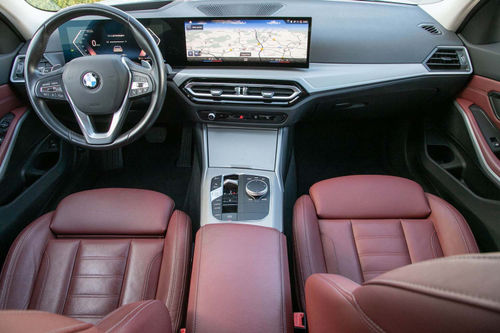 BMW 320i Touring Auto
