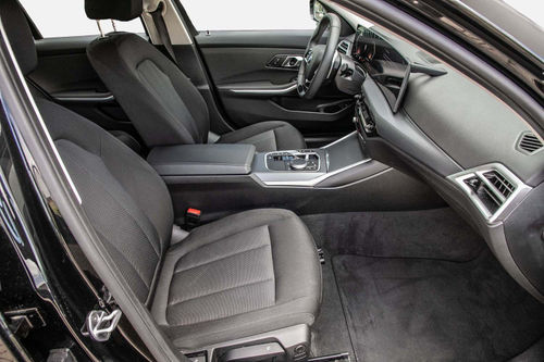 BMW 318i Touring Auto