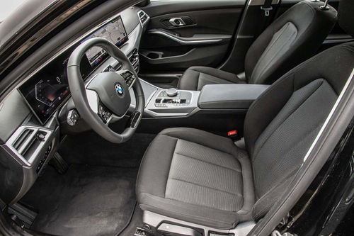 BMW 318i Touring Auto