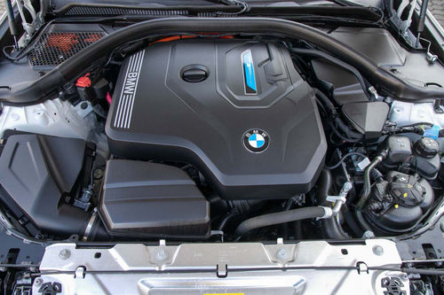 BMW 320e Touring Auto