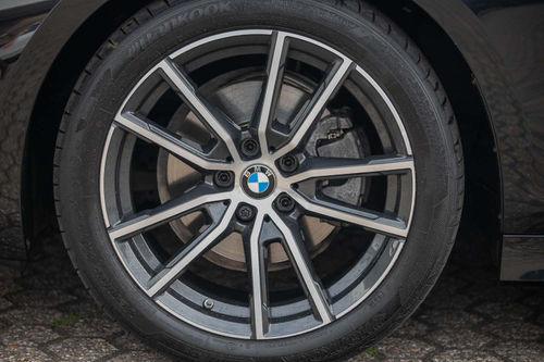BMW 320i xDrive Sport Line Automatik
