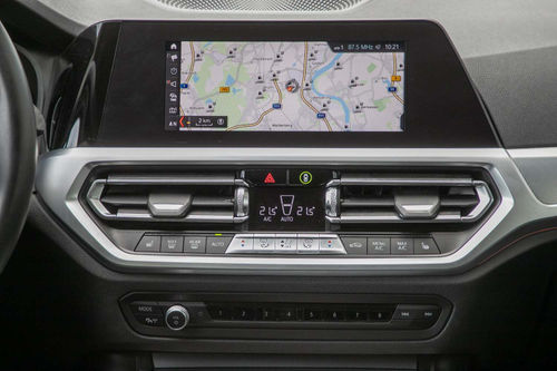 BMW 320i xDrive Sport Line Automatik
