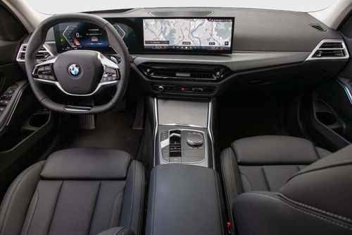 BMW 320i Touring Auto