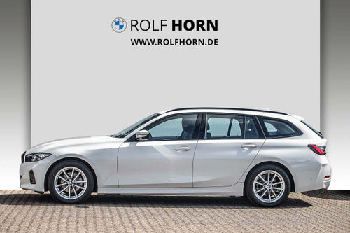 BMW 320i Touring Auto