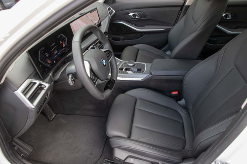 BMW 320i Touring Auto